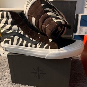 Taka zebra men’s 9